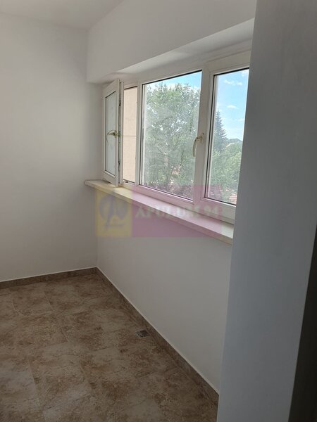 Garsoniera Calea Dorobantilor- stradal.